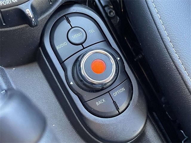 Used 2017 MINI Cooper Base image 27