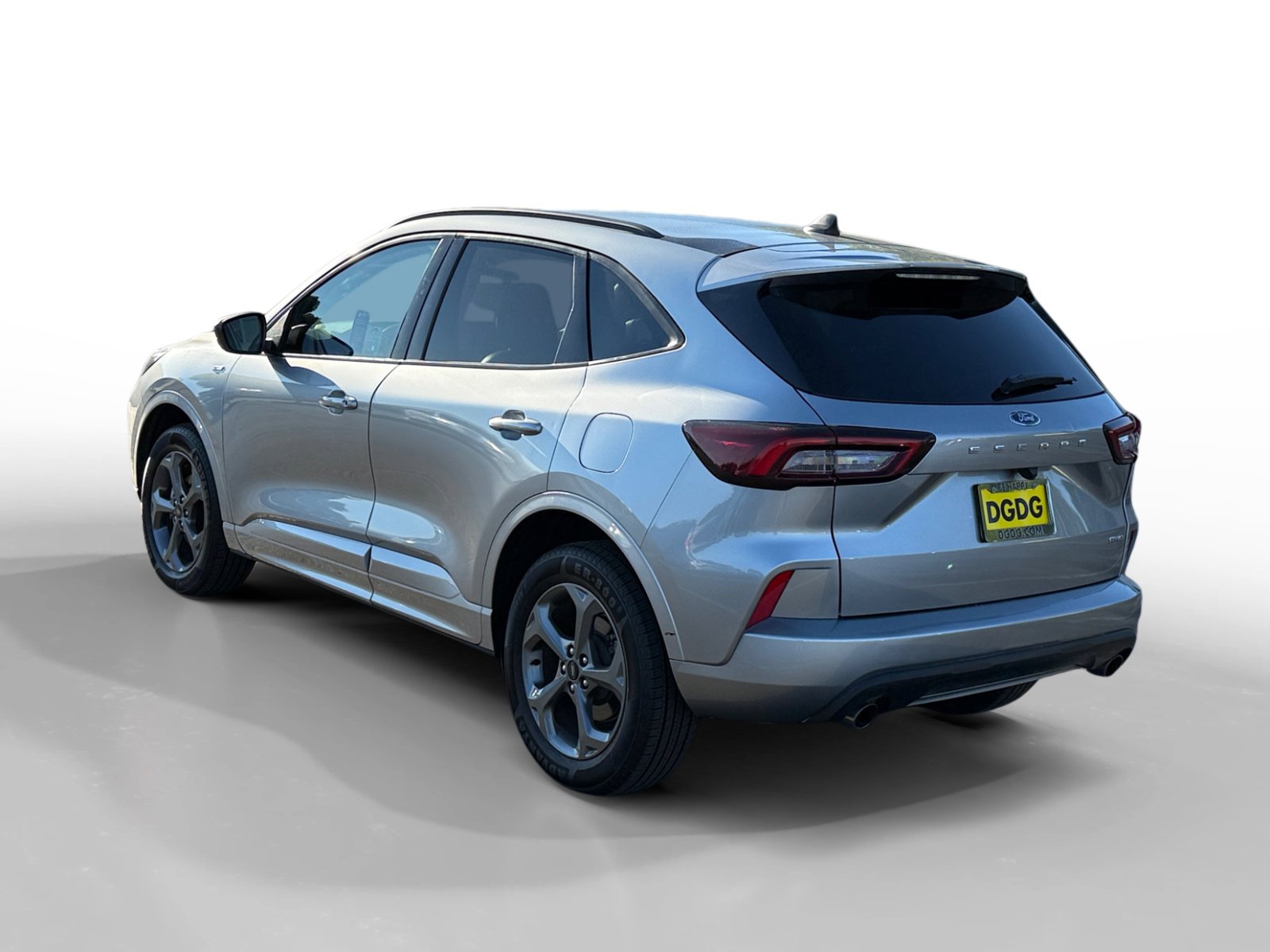 Certified 2024 Ford Escape ST-Line AWD/4WD image 3