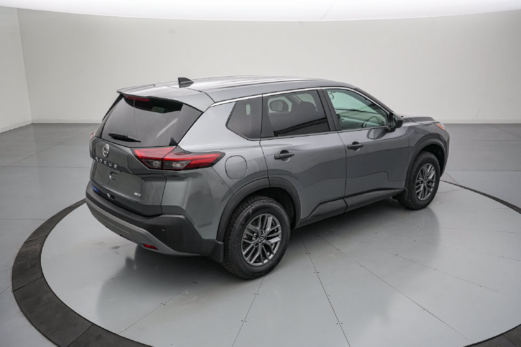Used 2023 Nissan Rogue S AWD/4WD image 4