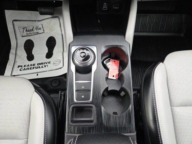 Certified 2025 Ford Escape Platinum image 30