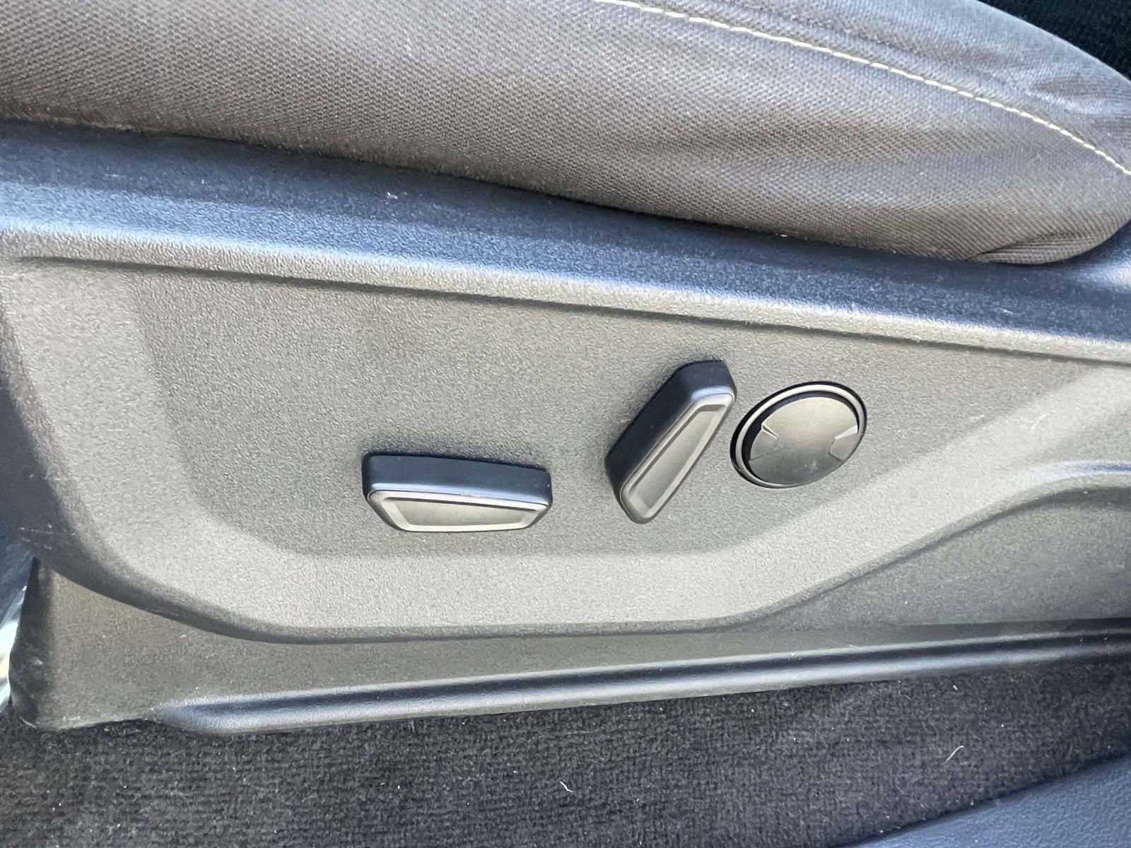 Certified 2022 Ford F150 XLT w/ Equipment Group 302A High image 17