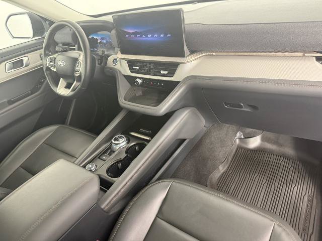 Certified 2025 Ford Explorer Active w/ Active Comfort Package AWD/4WD image 11