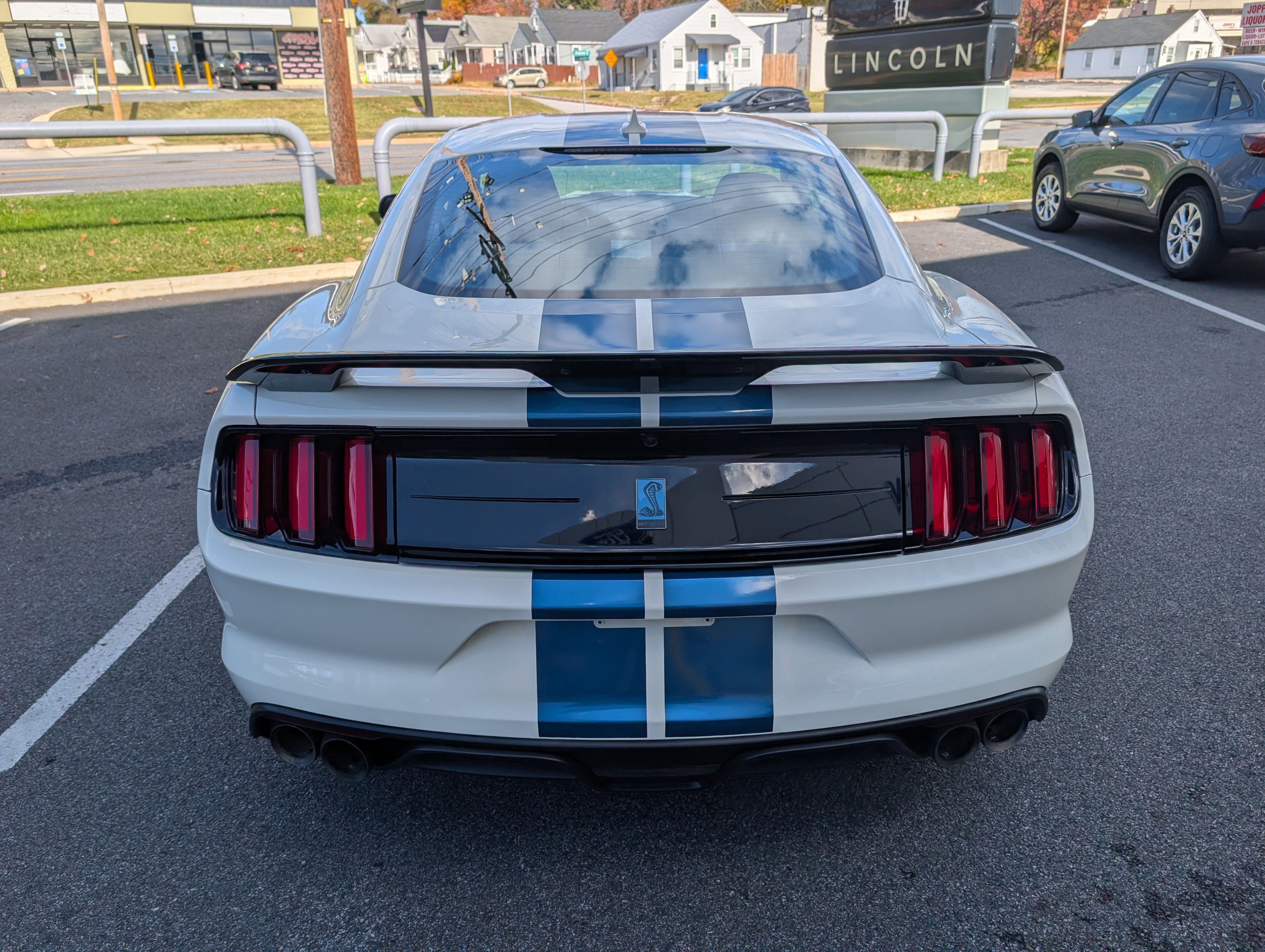 Certified 2020 Ford Mustang Shelby GT350 w/ Technology Package image 6