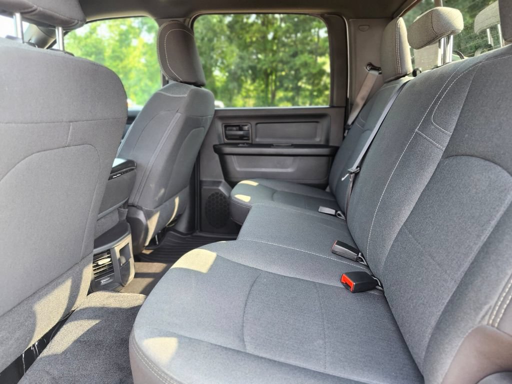 Used 2024 RAM 2500 Tradesman w/ Chrome Appearance Group AWD/4WD image 16