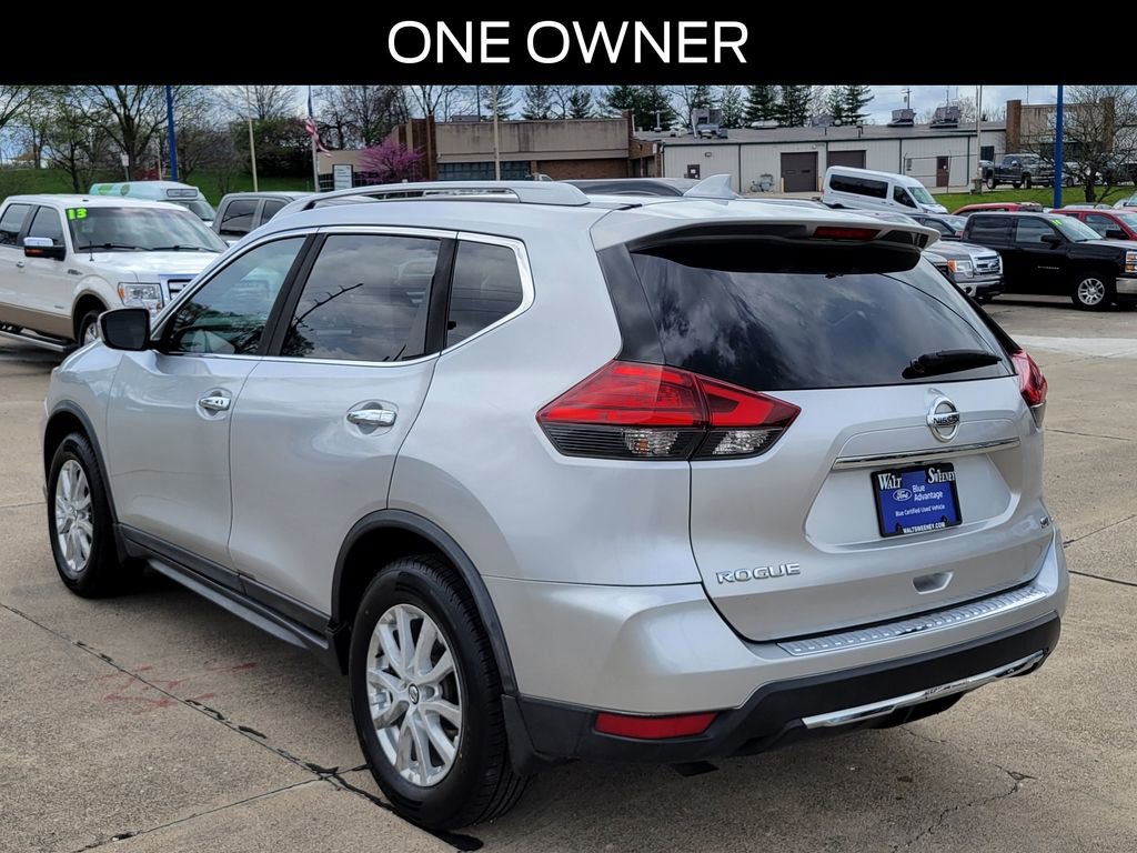 Used 2017 Nissan Rogue SV FWD image 4