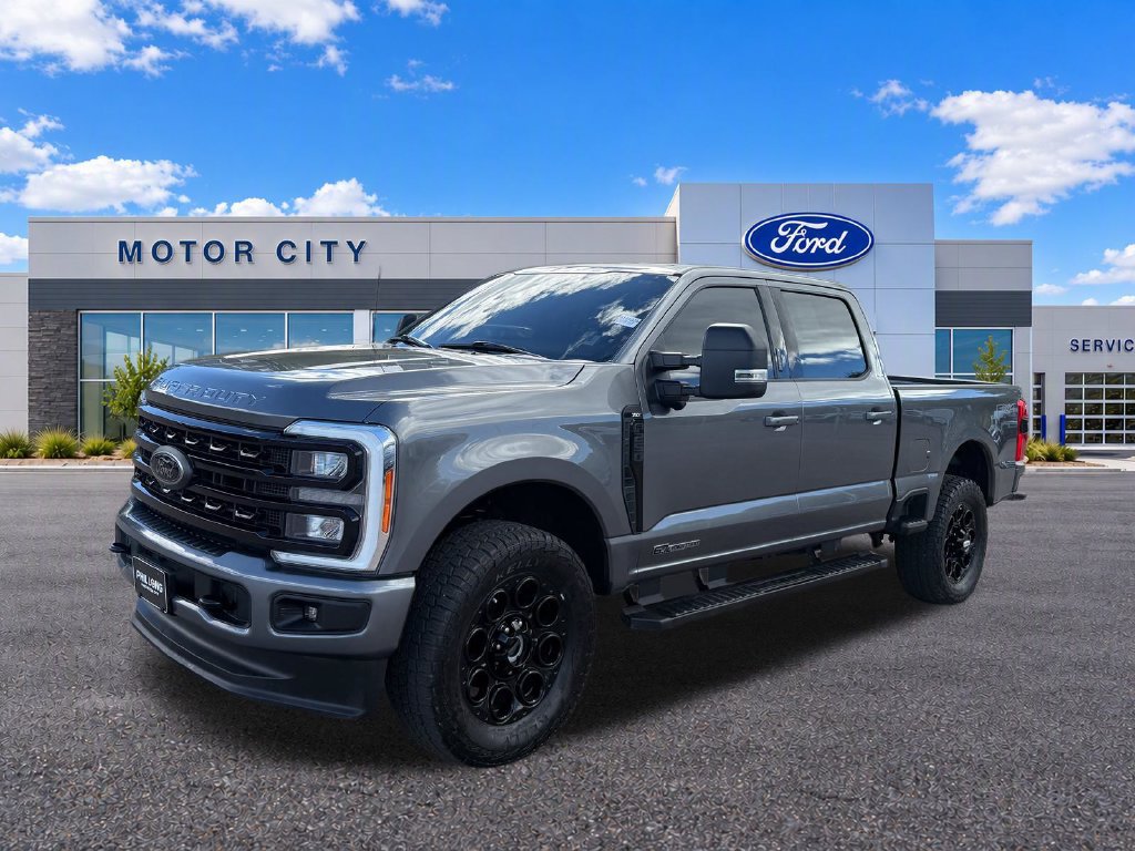 Certified 2023 Ford F250 XLT w/ Black Appearance Package AWD/4WD image 4
