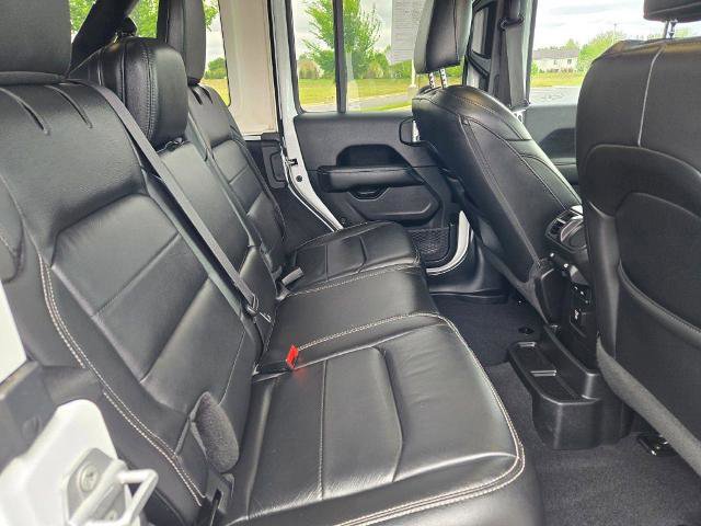 Used 2019 Jeep Wrangler Unlimited Sahara w/ Dual Top Group AWD/4WD image 9