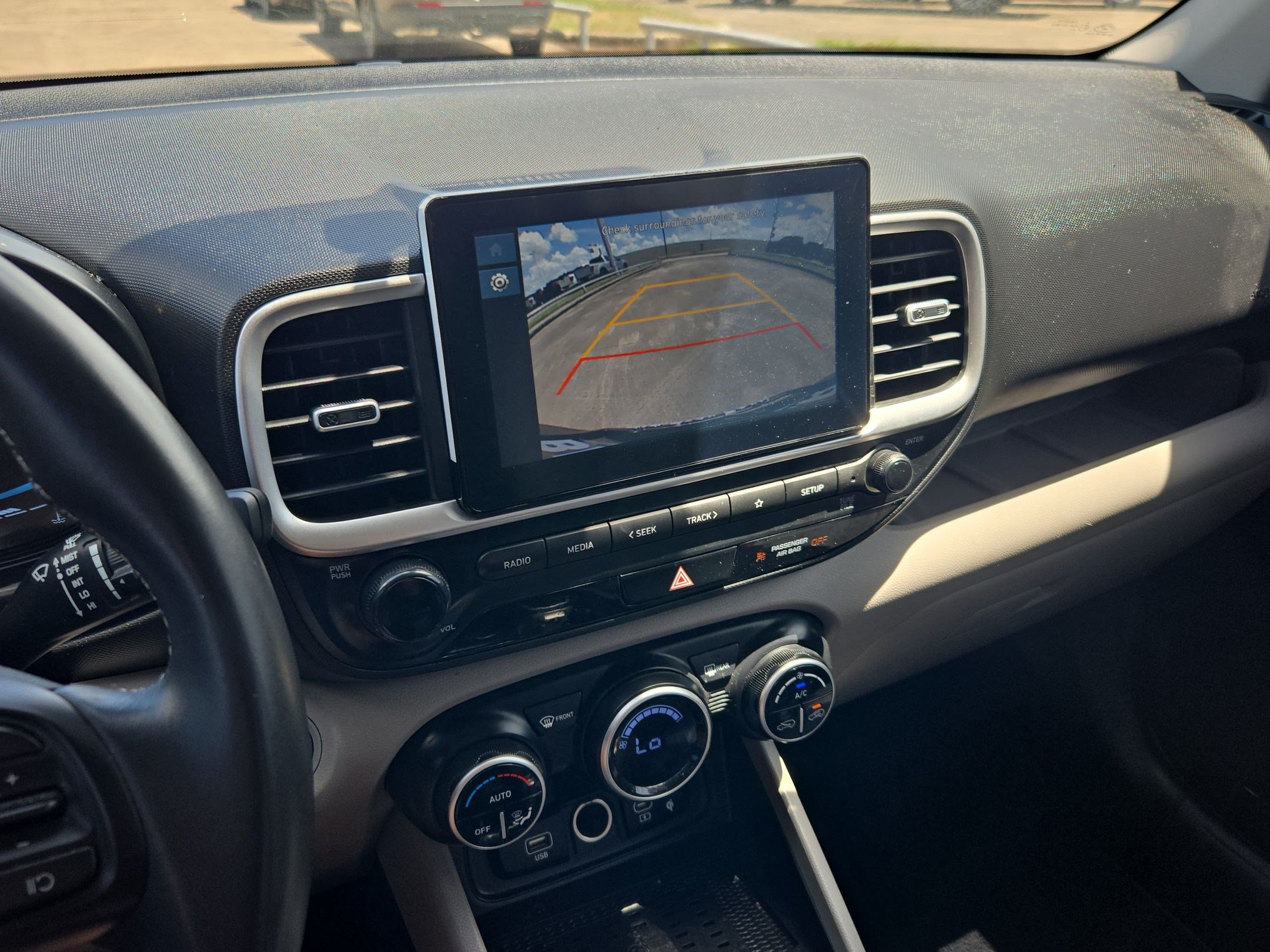Used 2026 Hyundai Venue SEL FWD image 24