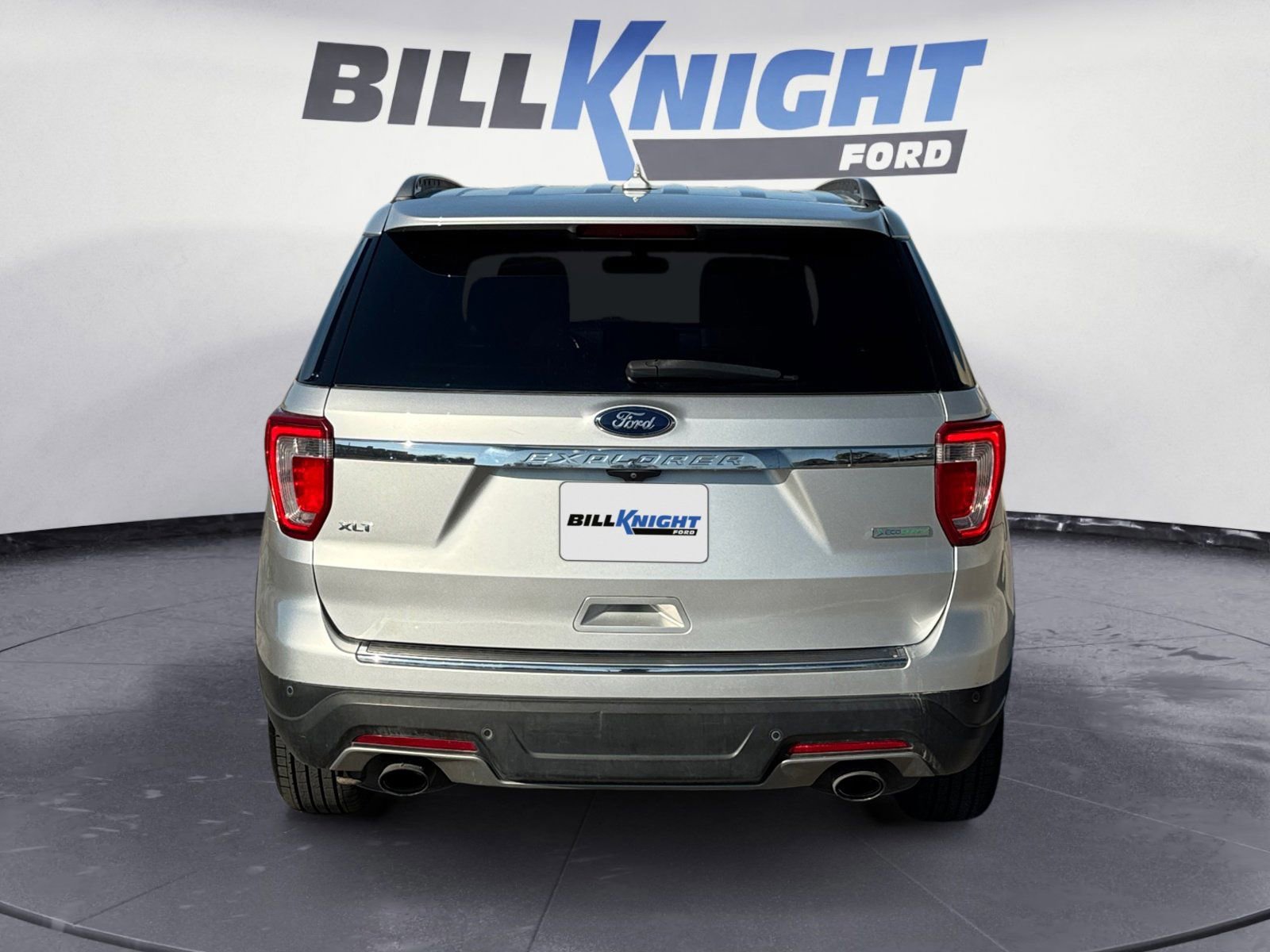 Certified 2018 Ford Explorer XLT w/ Equipment Group 202A image 4