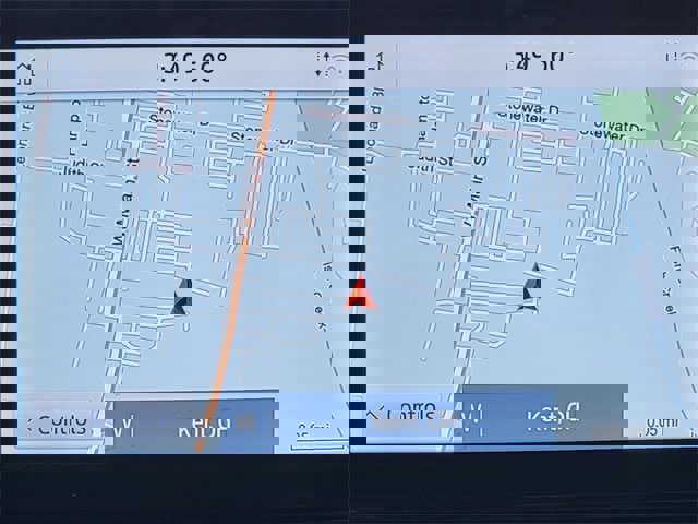 Certified 2022 Ford Explorer XLT w/ Equipment Group 202A image 29