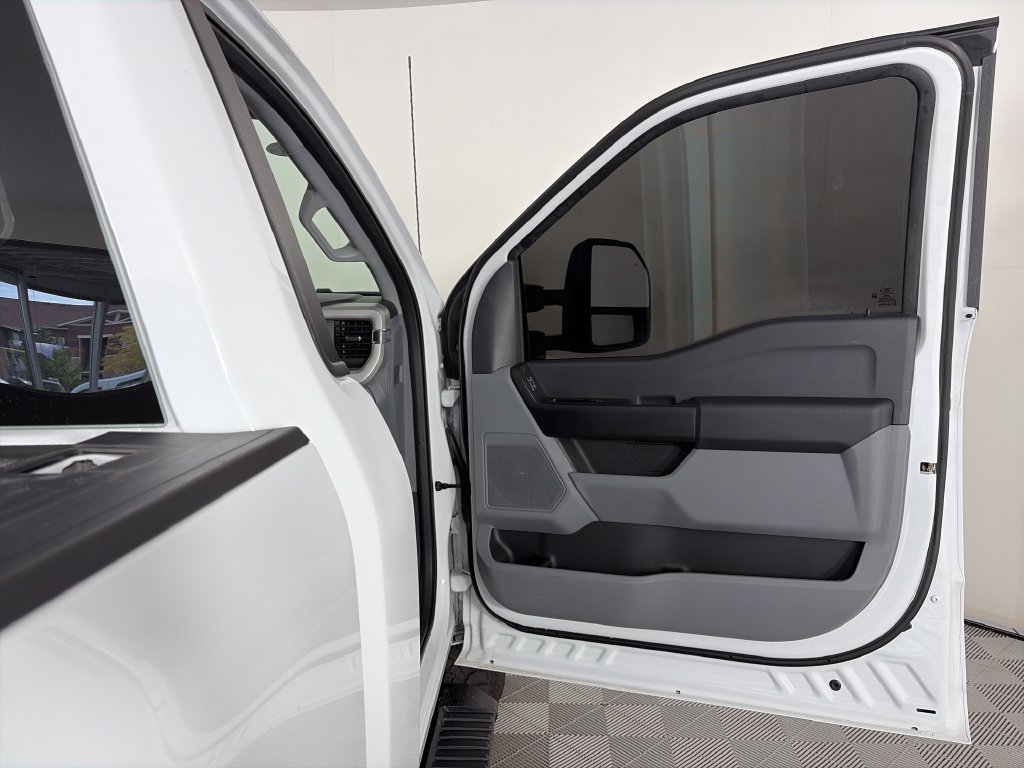 Certified 2025 Ford F250 XL AWD/4WD image 23