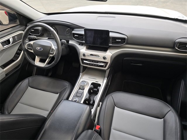 Certified 2022 Ford Explorer XLT w/ Equipment Group 202A image 28