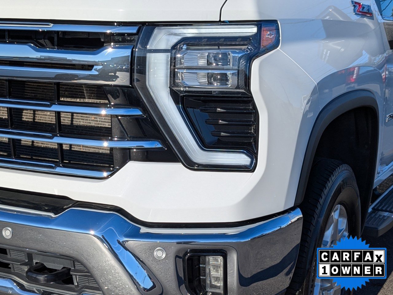 Used 2024 Chevrolet Silverado 2500 LTZ w/ LTZ Plus Package image 9