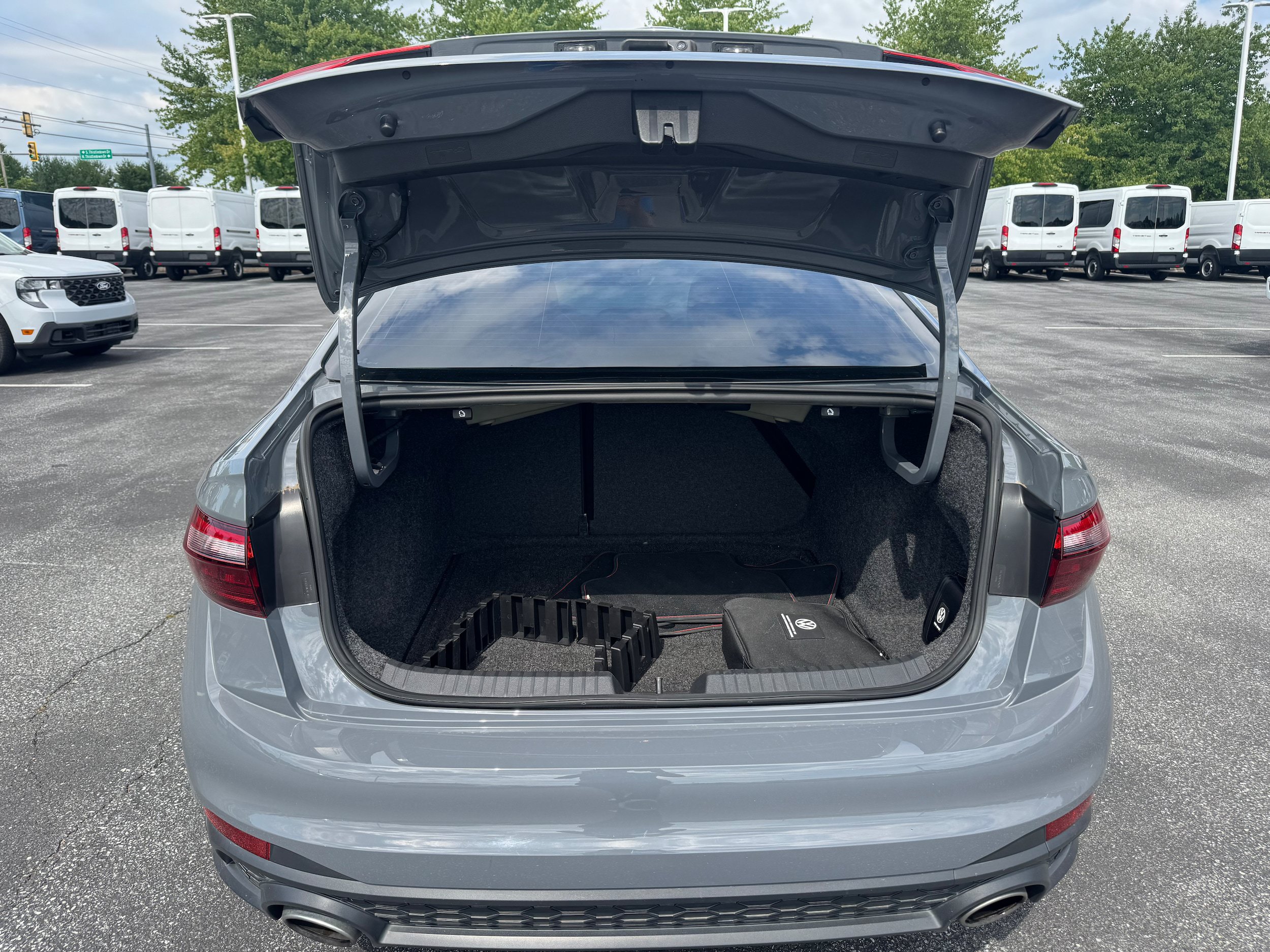 Used 2022 Volkswagen Jetta GLI Autobahn FWD image 6