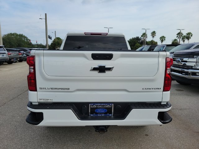 Used 2026 Chevrolet Silverado 1500 Custom RWD image 5