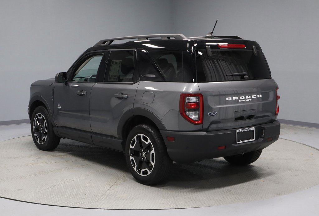 Certified 2023 Ford Bronco Sport Outer Banks w/ Tech Package image 3