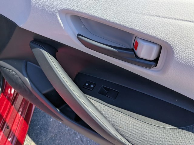Used 2022 Toyota Corolla LE FWD image 33