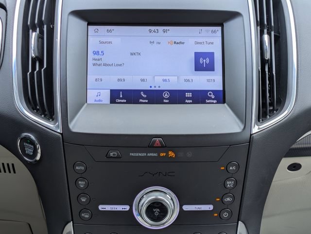 Certified 2020 Ford Edge Titanium AWD/4WD image 18