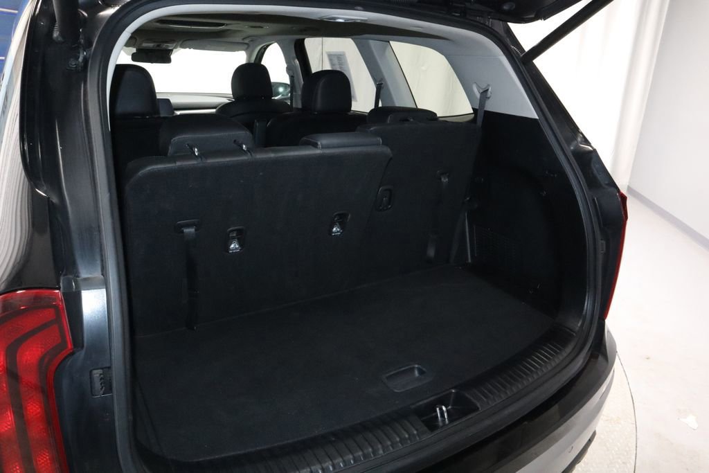 Used 2025 Kia Telluride S image 18