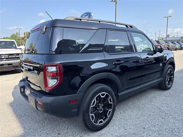 Certified 2025 Ford Bronco Sport Outer Banks w/ Outer Banks Tech Package+ AWD/4WD image 3