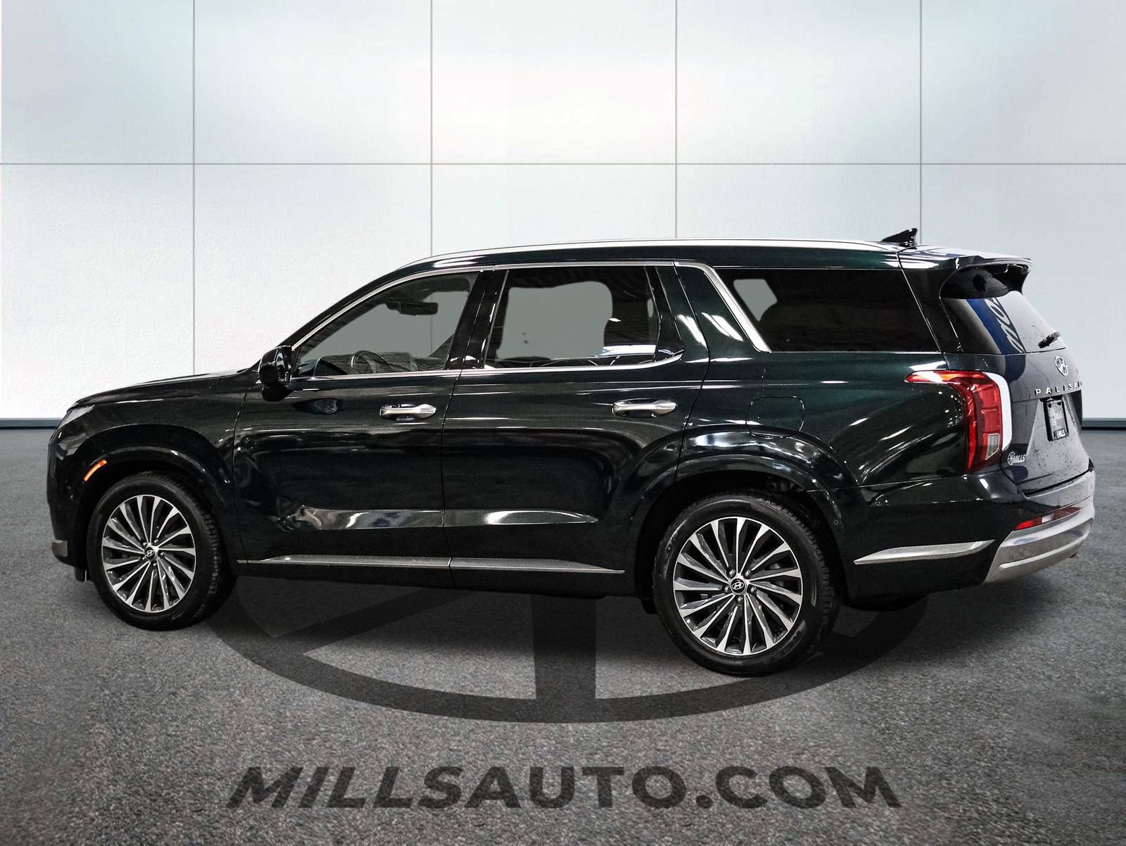 Used 2024 Hyundai Palisade Calligraphy image 7