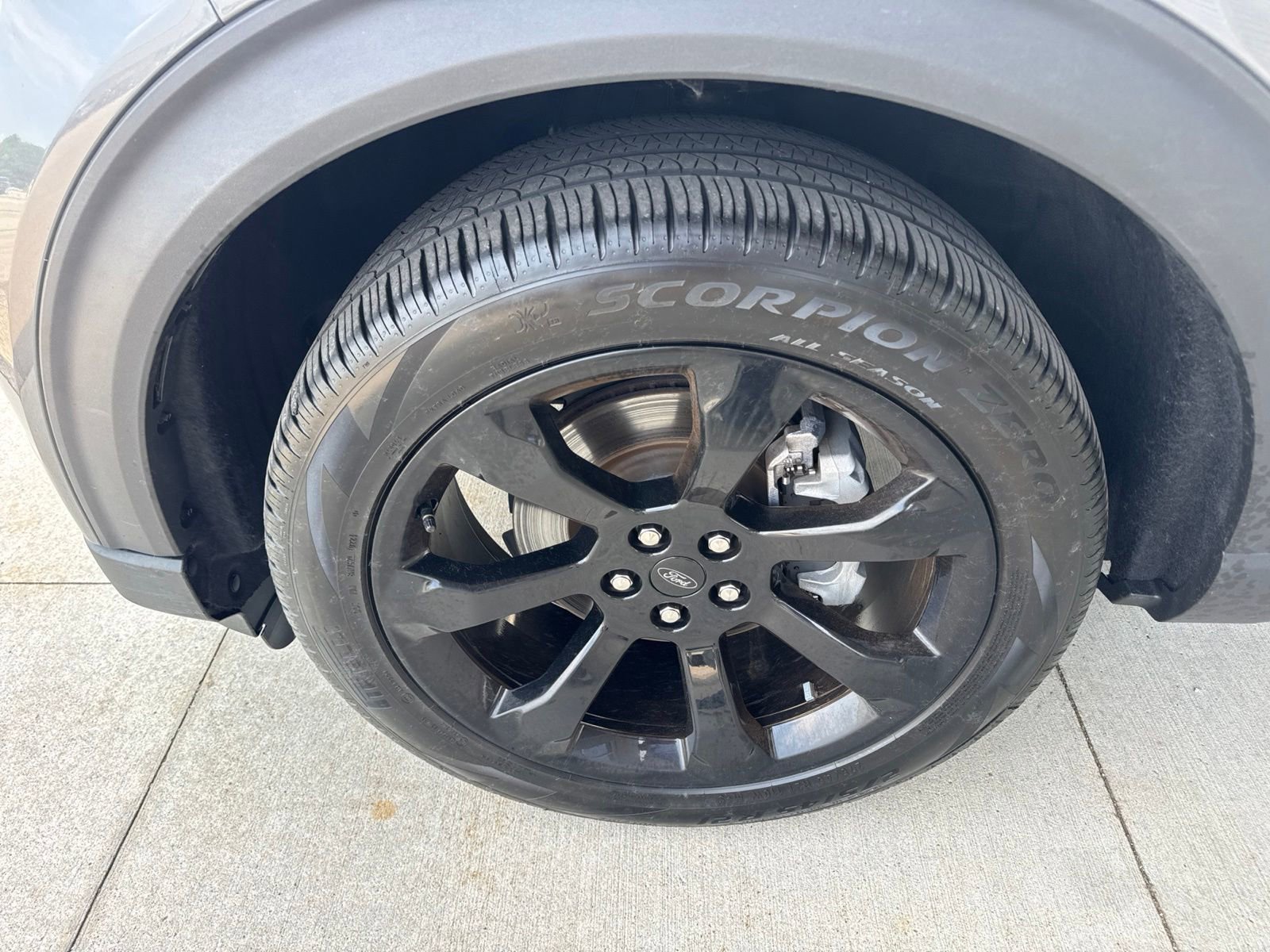 Certified 2024 Ford Explorer ST-Line w/ Class IV Trailer Tow Package AWD/4WD image 17