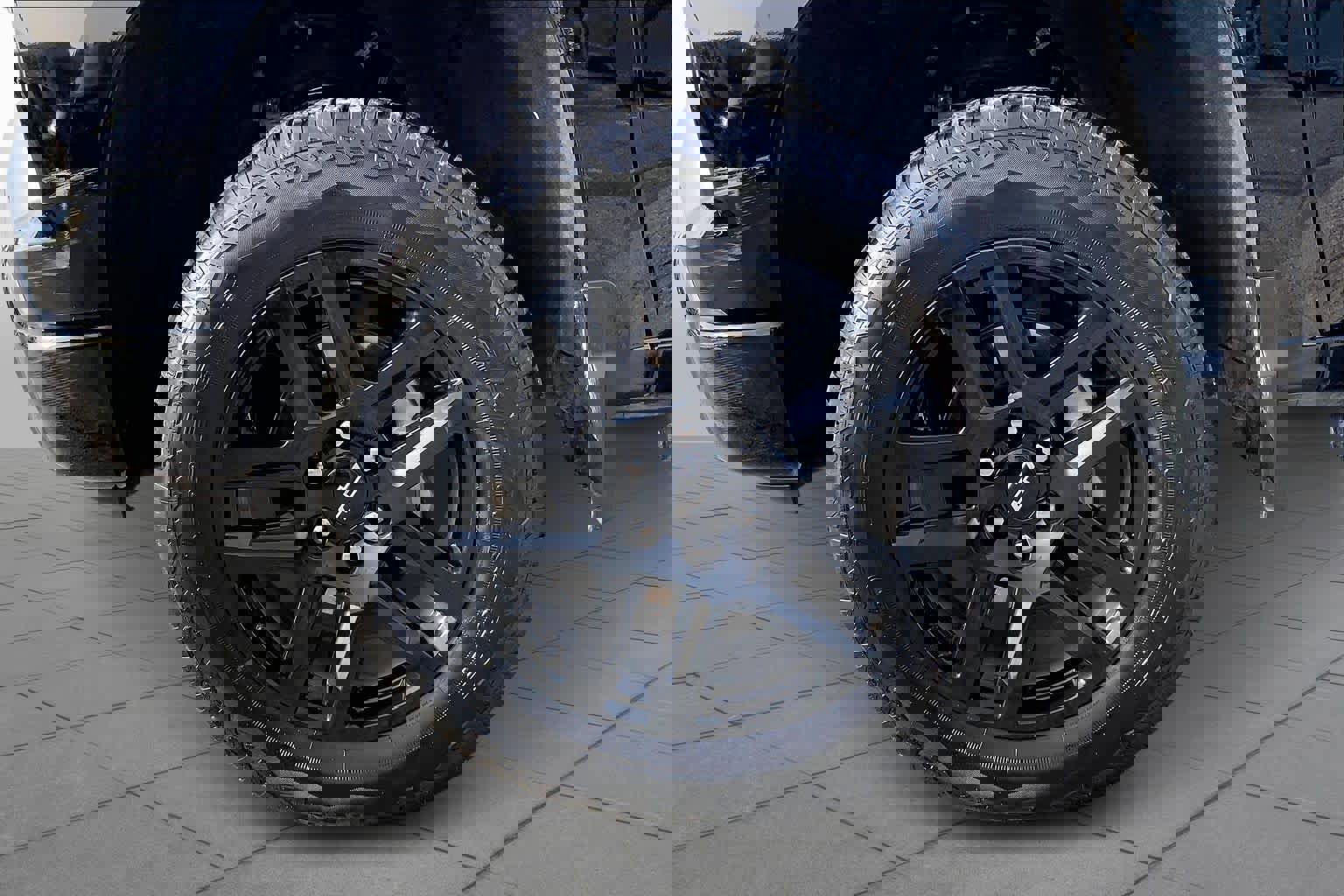 Used 2025 Chevrolet Silverado 1500 LT Trail Boss w/ Convenience Package II image 13