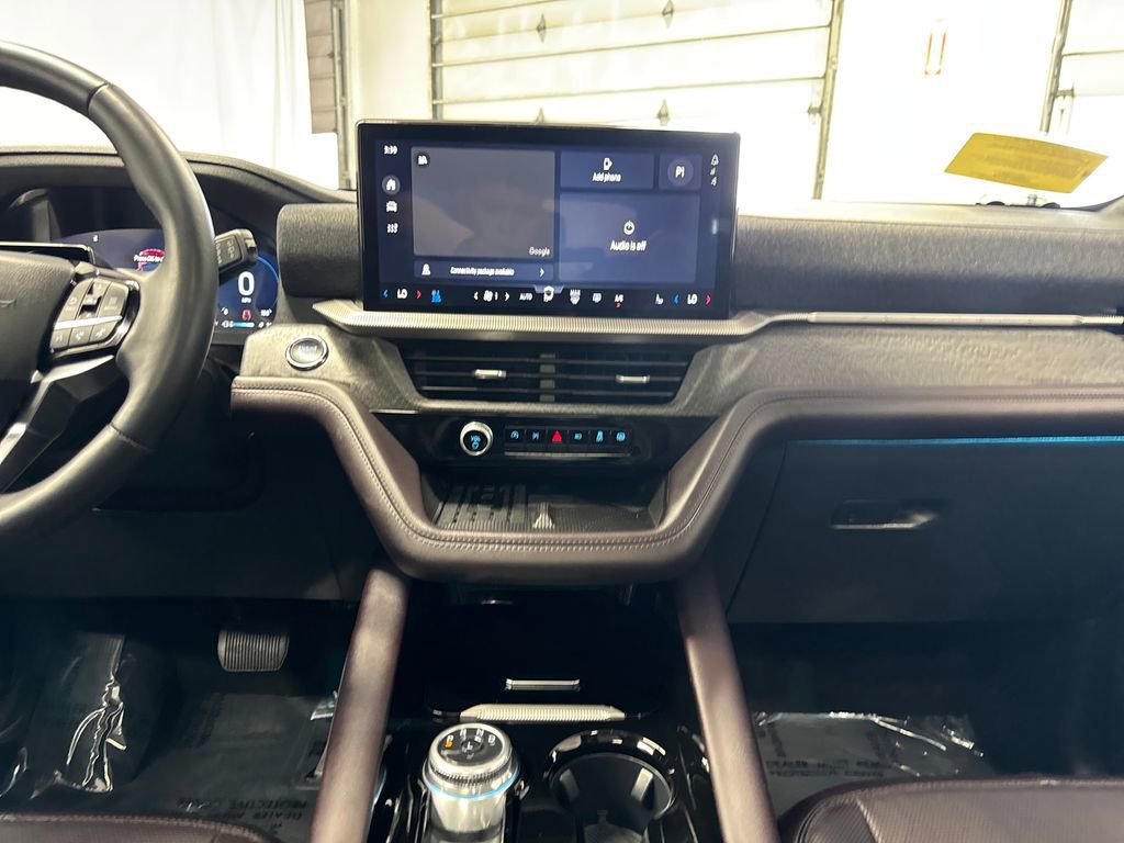 Certified 2025 Ford Explorer Platinum image 24