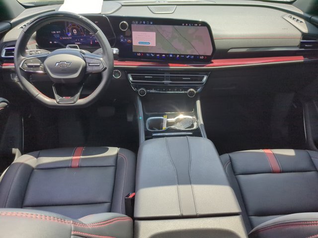 Used 2024 Chevrolet Traverse RS FWD image 32