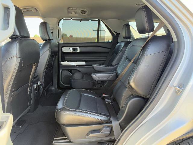 Certified 2022 Ford Explorer Limited RWD image 28