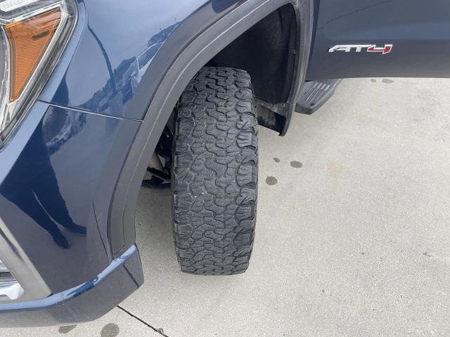 Used 2019 GMC Sierra 1500 AT4 w/ Off Road Performance Package image 11