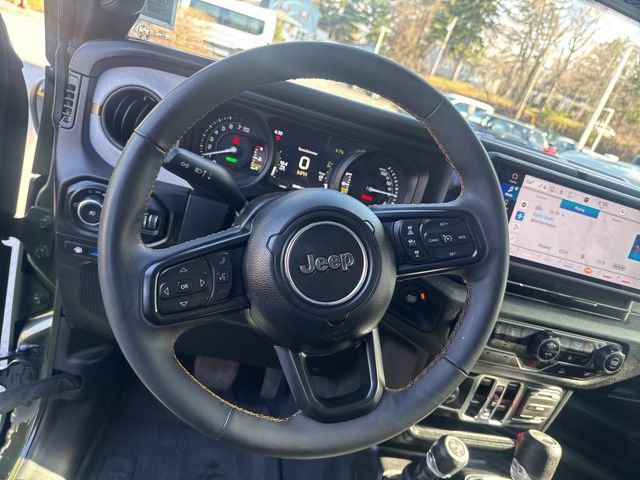 Used 2024 Jeep Wrangler Unlimited w/ Convenience Group AWD/4WD image 23