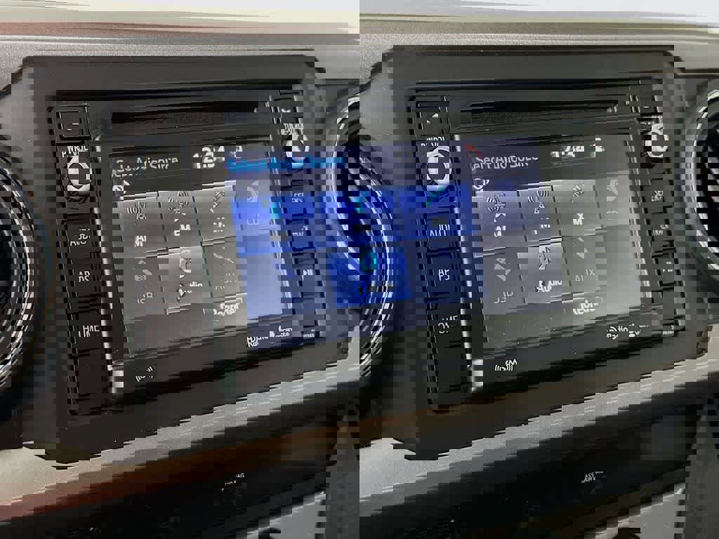 Used 2018 Toyota Tacoma SR5 image 19