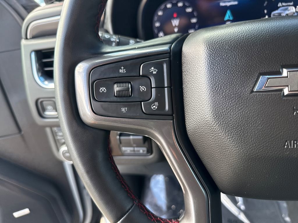 Used 2023 Chevrolet Suburban RST w/ Luxury Package image 16