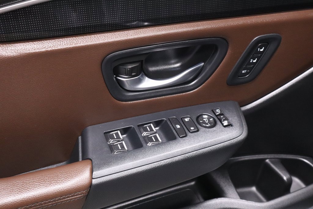 Used 2025 Honda Pilot Elite image 23