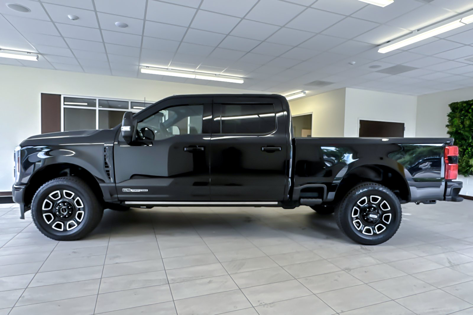 Certified 2025 Ford F350 Platinum AWD/4WD image 7
