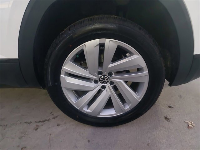 Used 2023 Volkswagen Atlas Cross Sport SE image 32