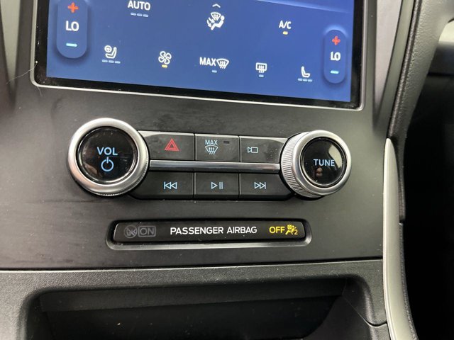 Certified 2024 Ford Edge SEL w/ Convenience Package AWD/4WD image 17