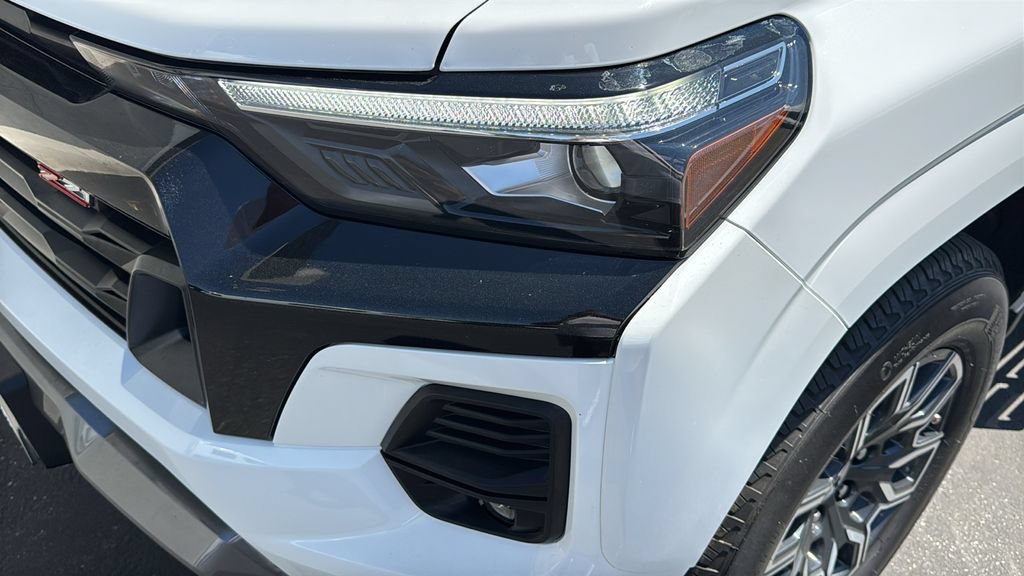 Used 2023 Chevrolet Colorado Z71 w/ Z71 Convenience Package 2 AWD/4WD image 6