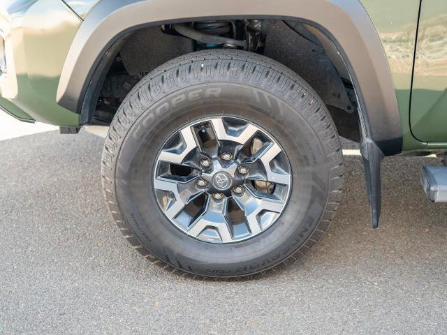 Used 2021 Toyota Tacoma TRD Off-Road w/ Technology Package image 13