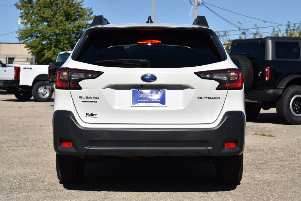 Used 2024 Subaru Outback Premium AWD/4WD image 8