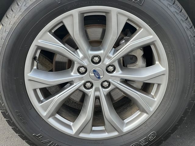 Certified 2020 Ford Explorer XLT w/ Equipment Group 202A image 15