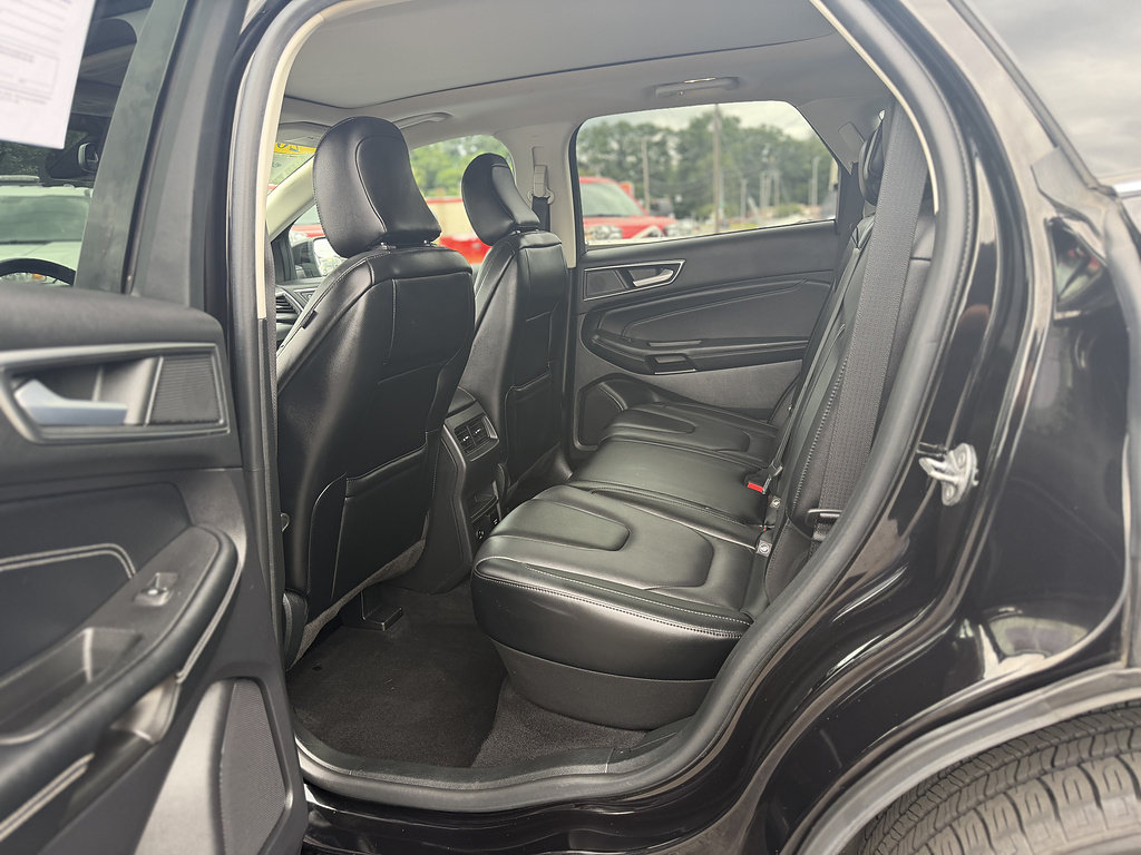 Certified 2022 Ford Edge Titanium AWD/4WD image 12