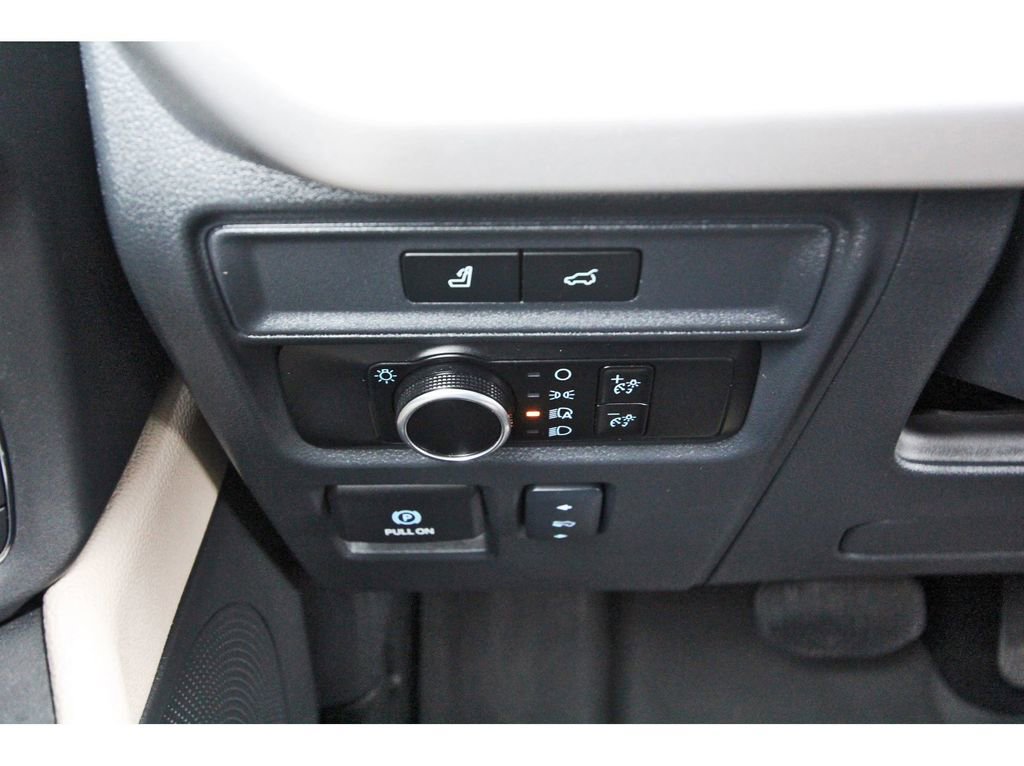 Certified 2024 Ford Expedition XLT RWD image 20