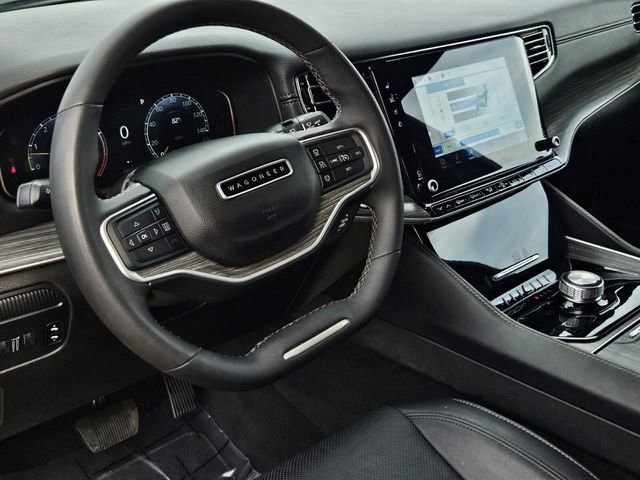 Used 2024 Jeep Wagoneer Series II w/ Flexible Seating Group image 35