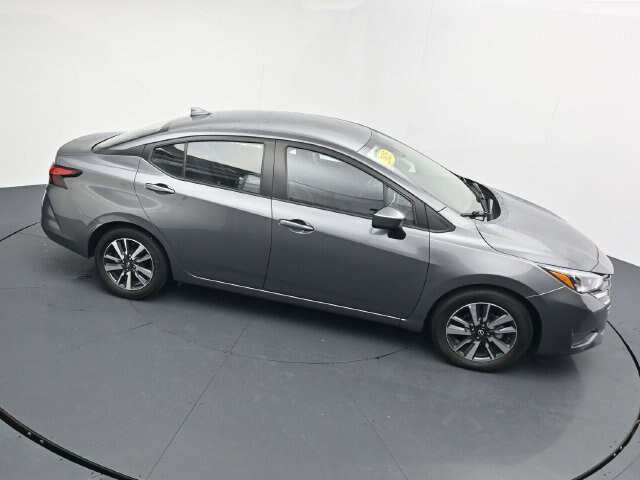 Used 2025 Nissan Versa SV FWD image 33