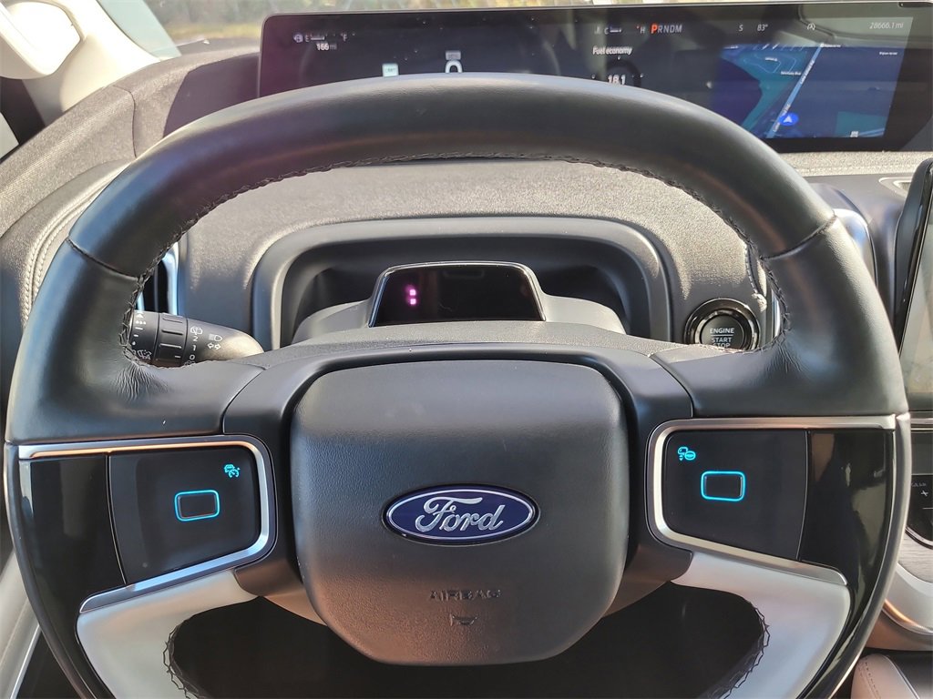 Certified 2025 Ford Expedition Platinum image 30