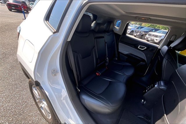 Used 2022 Jeep Compass Latitude w/ Sun and Sound Group FWD image 26