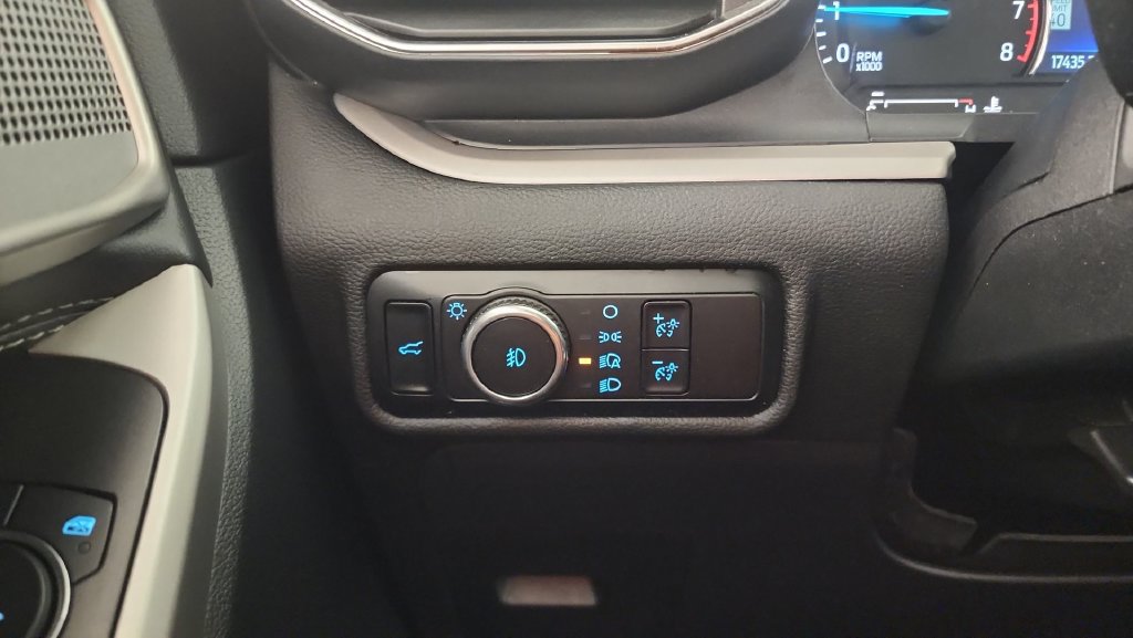 Certified 2024 Ford Explorer XLT w/ Equipment Group 202A AWD/4WD image 24