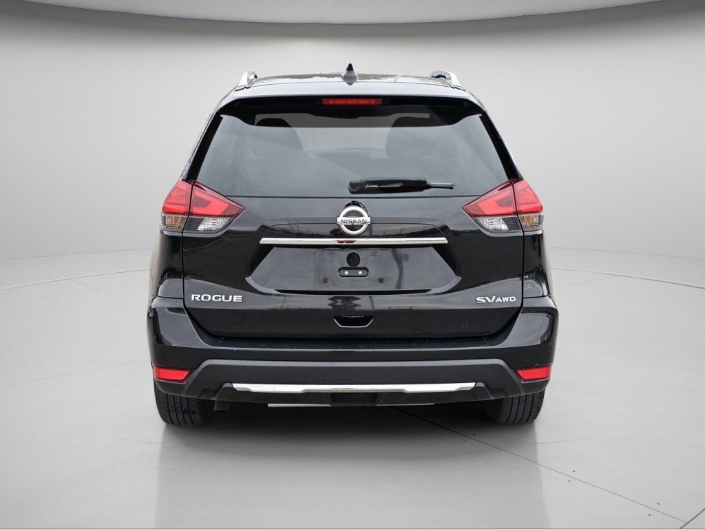 Used 2017 Nissan Rogue SV image 8